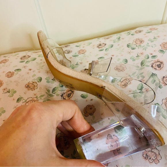 Simmi Clear Ankle Strap Transparent Lucite Heels 10 Mid see through buckle - Picture 4 of 10